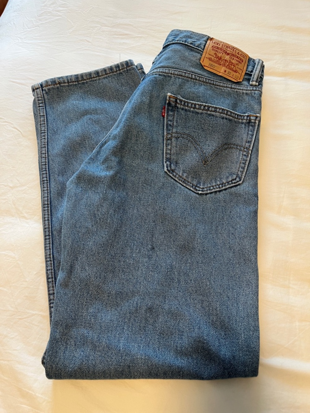 Levi's Men's Relaxed Fit 550 Medium Blue W31 L32